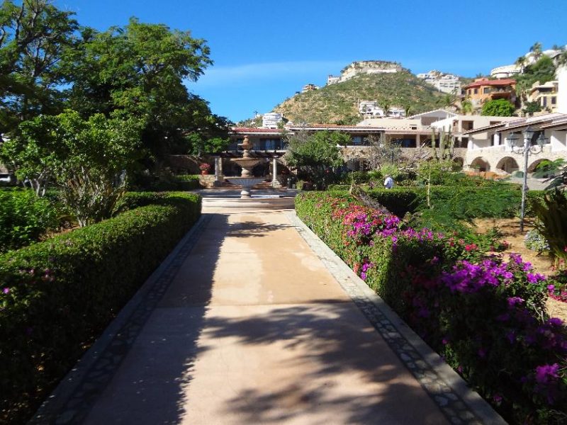 Cabo Pedregal Hotel